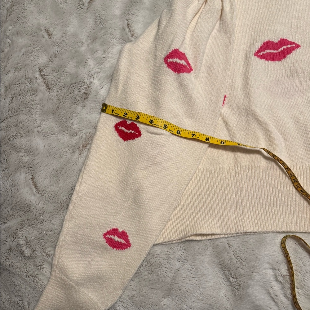 Kate Spade Lips Mockneck Sweater XL White/Pink/Red - Picture 9 of 9